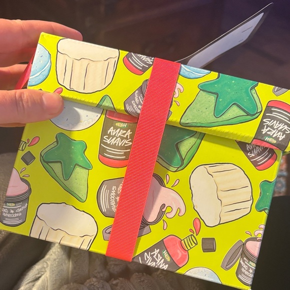 Lush Kitchen Gift Box with Red Accents - Picture 5 of 7